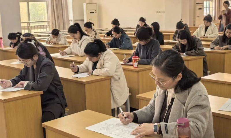 “以赛促能强本领，匠心育人谱新篇”，365足球成功举办第六届辅导员素质能力大赛